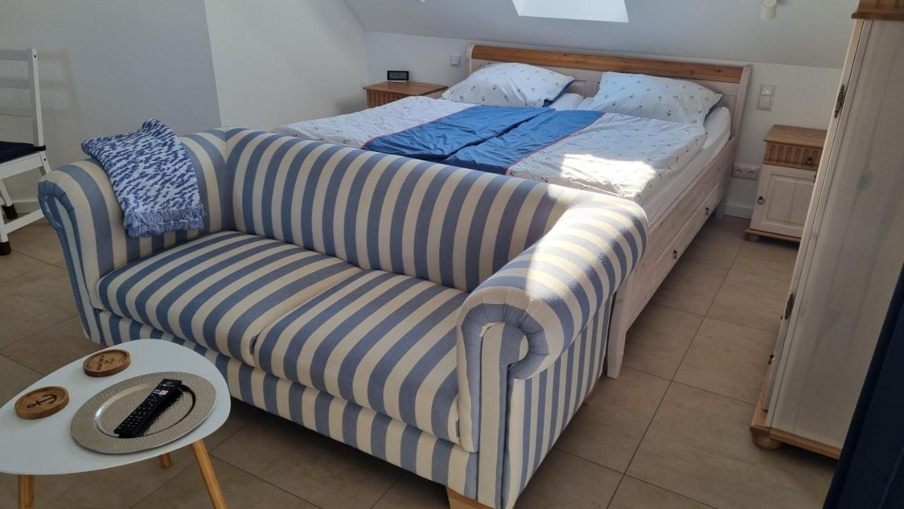 Ferienwohnung Ruegen 1, Alt Reddevitz 108, Insel Ruegen, Mit Kamin Миддельхаген Экстерьер фото